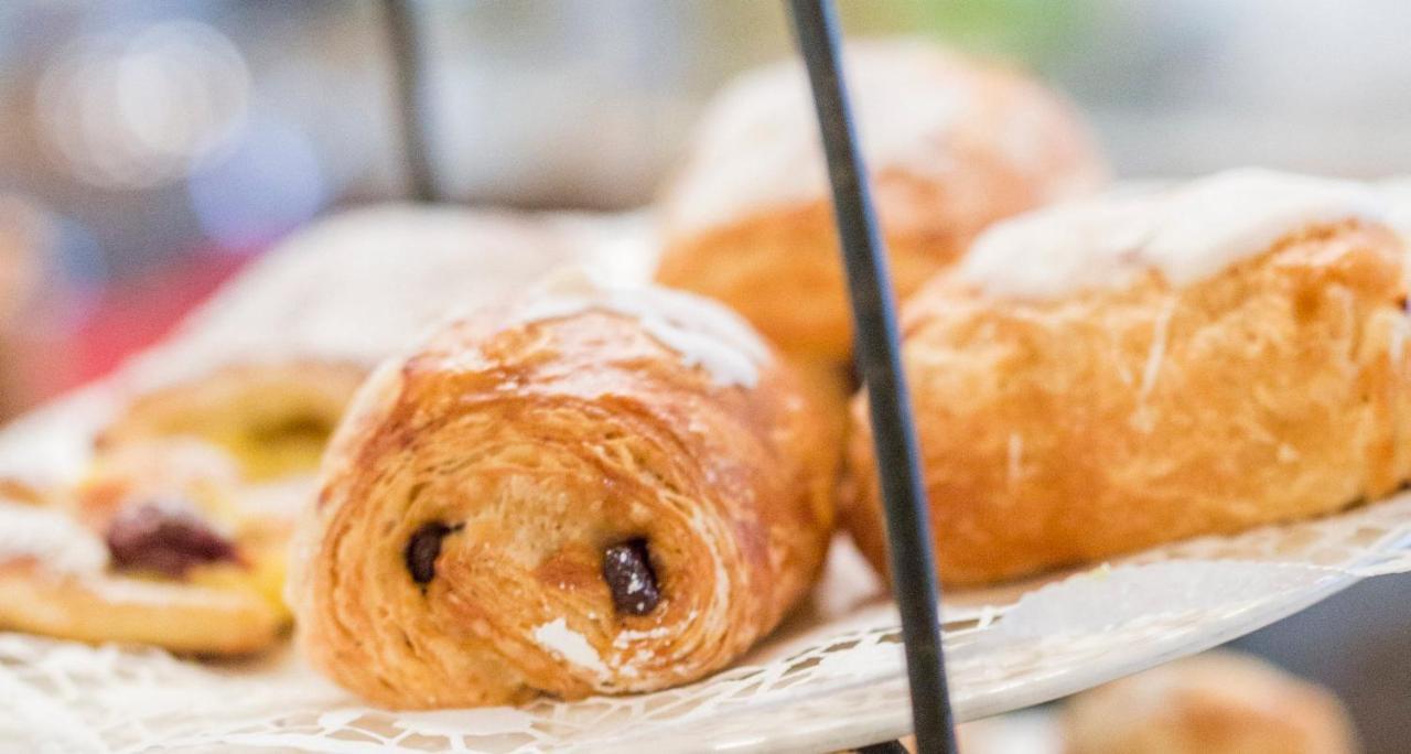Victor'S Residenz-Hotel Schloss Berg Ненниг Экстерьер фото Pain au chocolat