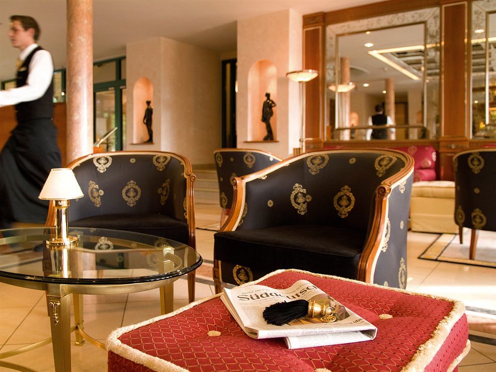 Victor'S Residenz-Hotel Schloss Berg Ненниг Экстерьер фото Lobby